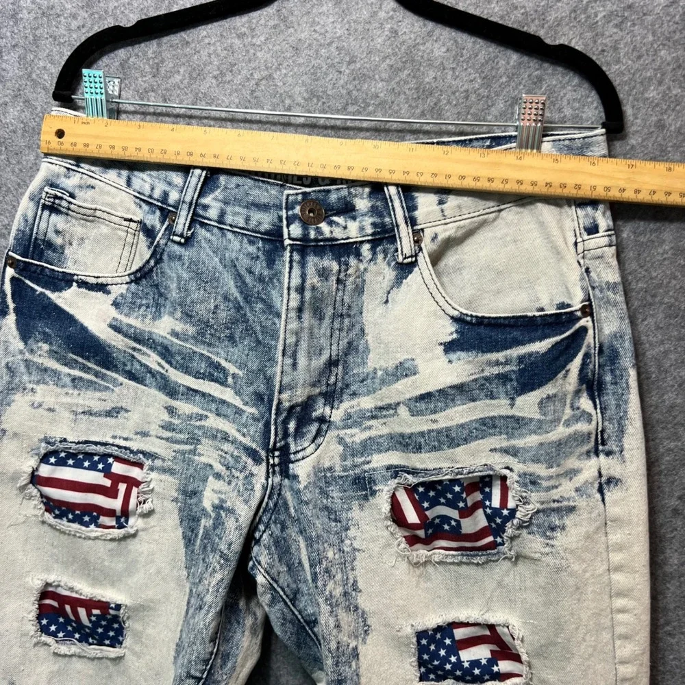 Stitches‎ & Rivets Bleach Wash Denim Shorts American Flag Patches Size 32 Jorts - Picture 2 of 8